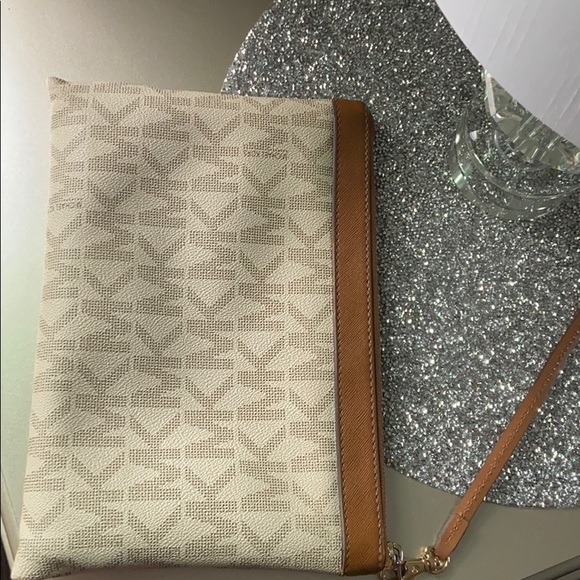 COPY - Michael Kors wallet - Picture 4 of 6